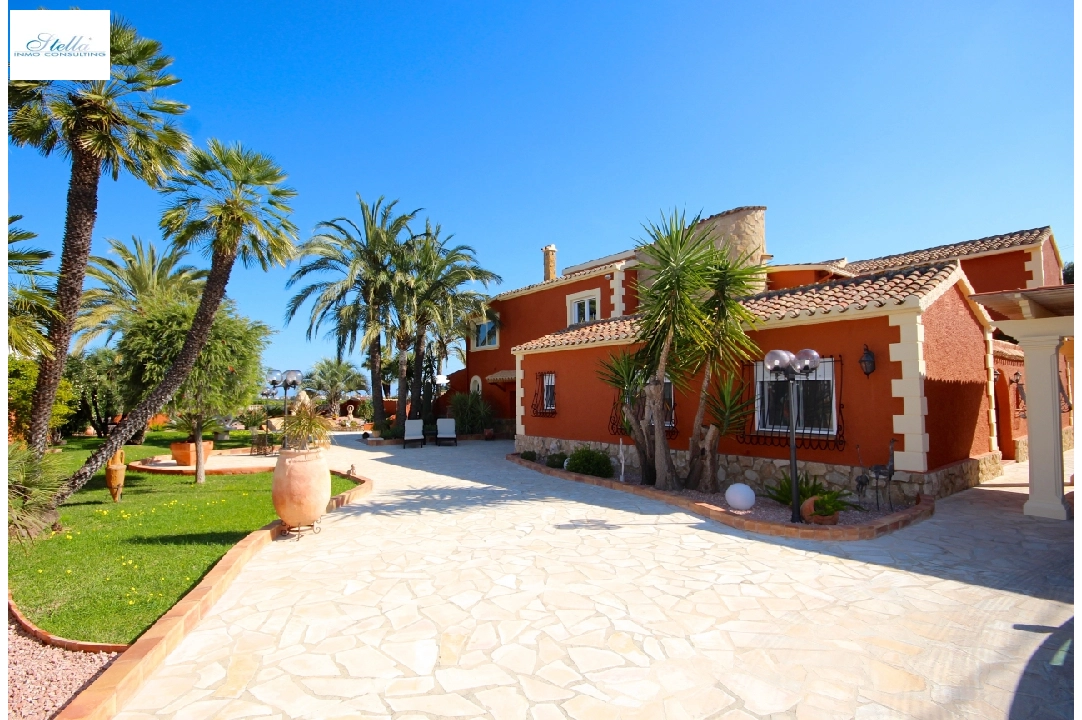 villa in Denia(Beniadla) for sale, built area 320 m², year built 1976, condition neat, + central heating, air-condition, plot area 1600 m², 4 bedroom, 4 bathroom, swimming-pool, ref.: AS-0617-5