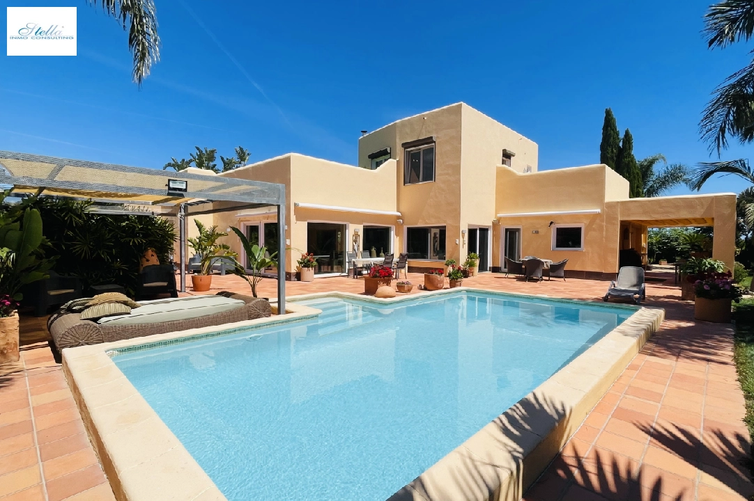 villa in Tormos for sale, built area 300 m², year built 2007, condition neat, + central heating, air-condition, plot area 13000 m², 4 bedroom, 4 bathroom, swimming-pool, ref.: JS-0724-1