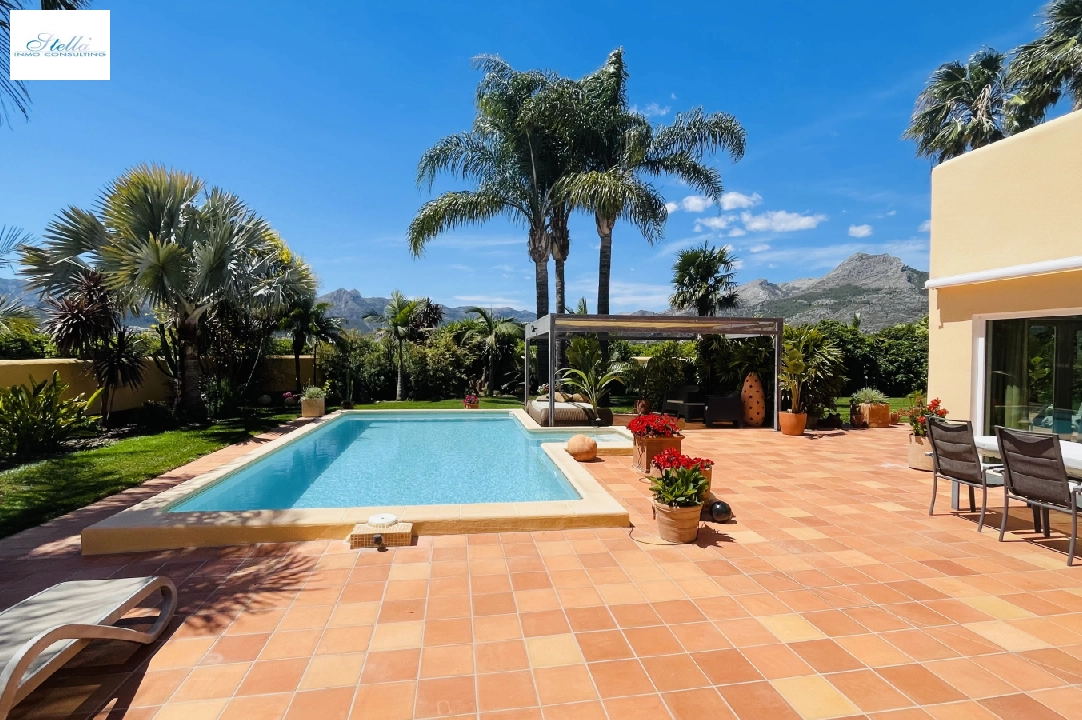 villa in Tormos for sale, built area 300 m², year built 2007, condition neat, + central heating, air-condition, plot area 13000 m², 4 bedroom, 4 bathroom, swimming-pool, ref.: JS-0724-37