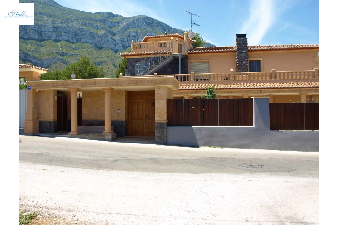 villa in Denia for sale, built area 896 m², air-condition, plot area 2600 m², 11 bedroom, 11 bathroom, swimming-pool, ref.: BP-4028DEN-3