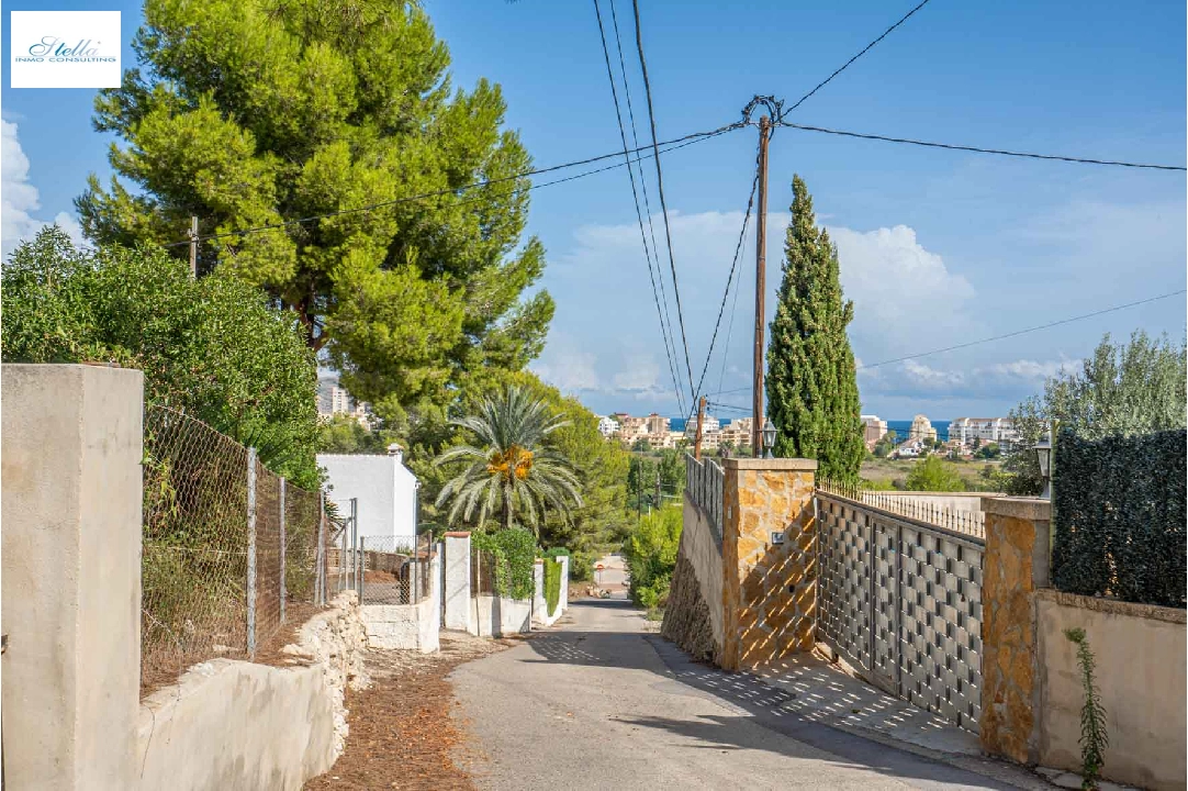 residential ground in Javea(Adsubia) for sale, air-condition, plot area 1000 m², swimming-pool, ref.: BP-4131JAV-7