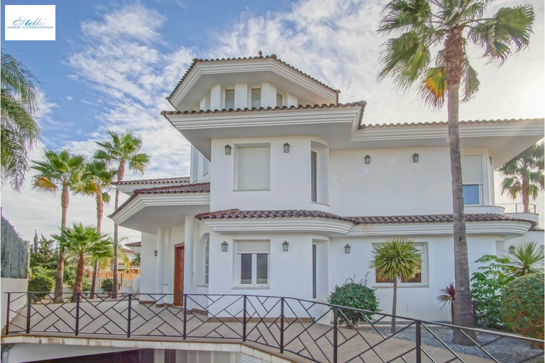 villa in Alfaz del Pi(Arabi) for sale, built area 810 m², air-condition, plot area 1094 m², 5 bedroom, 6 bathroom, swimming-pool, ref.: BP-7030ALF-50