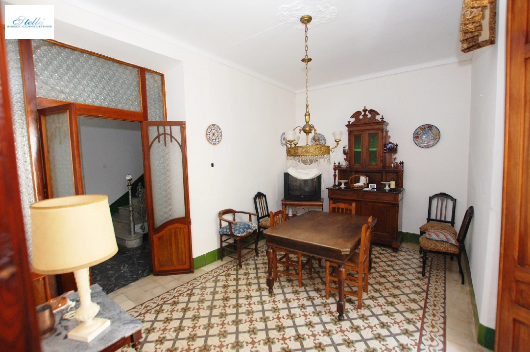 town house in Pego for sale, built area 373 m², year built 1910, air-condition, plot area 200 m², 5 bedroom, 2 bathroom, swimming-pool, ref.: O-V80314D-9