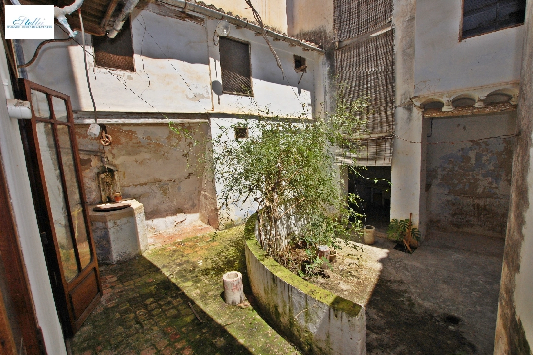 town house in Pego for sale, built area 373 m², year built 1910, air-condition, plot area 200 m², 5 bedroom, 2 bathroom, swimming-pool, ref.: O-V80314D-12