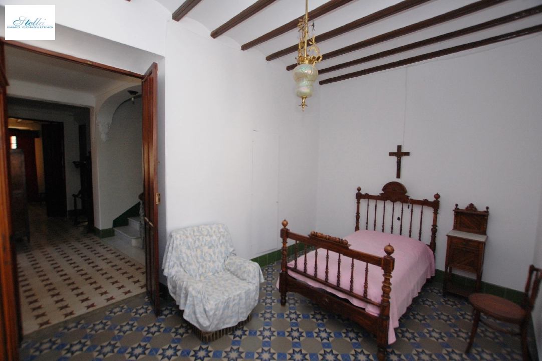 town house in Pego for sale, built area 373 m², year built 1910, air-condition, plot area 200 m², 5 bedroom, 2 bathroom, swimming-pool, ref.: O-V80314D-16