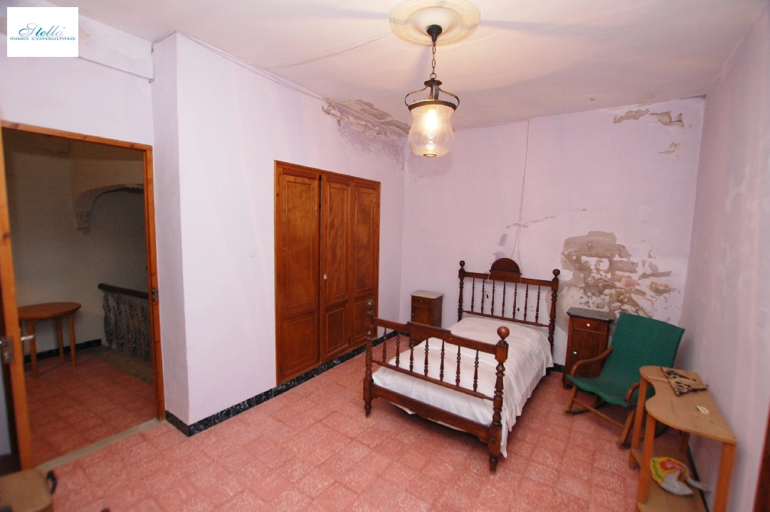 town house in Pego for sale, built area 373 m², year built 1910, air-condition, plot area 200 m², 5 bedroom, 2 bathroom, swimming-pool, ref.: O-V80314D-29