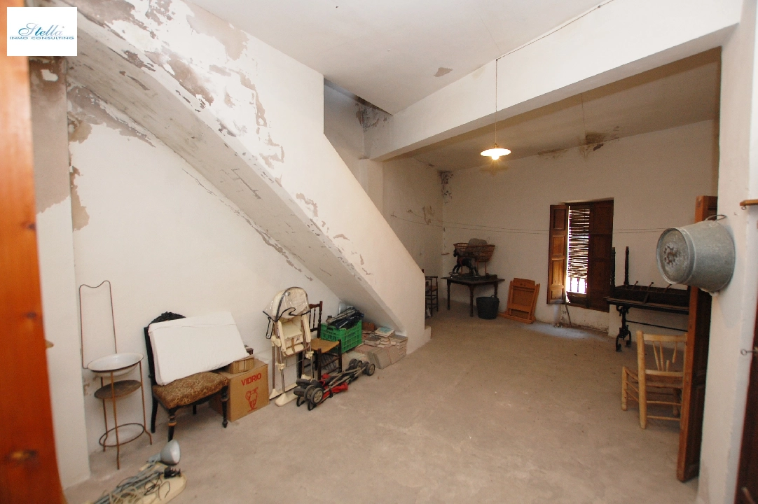 town house in Pego for sale, built area 373 m², year built 1910, air-condition, plot area 200 m², 5 bedroom, 2 bathroom, swimming-pool, ref.: O-V80314D-32