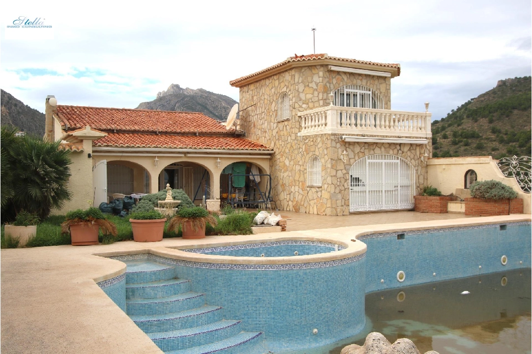 villa in Calpe(La Canuta) for sale, built area 609 m², plot area 3102 m², 4 bedroom, 4 bathroom, swimming-pool, ref.: COB-3330-10535-1