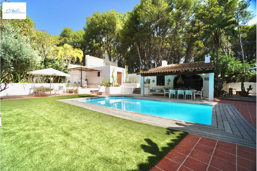 villa in Moraira(Moravit) for sale, built area 555 m², plot area 1175 m², 7 bedroom, 5 bathroom, swimming-pool, ref.: CA-H-1795-AMBE-4