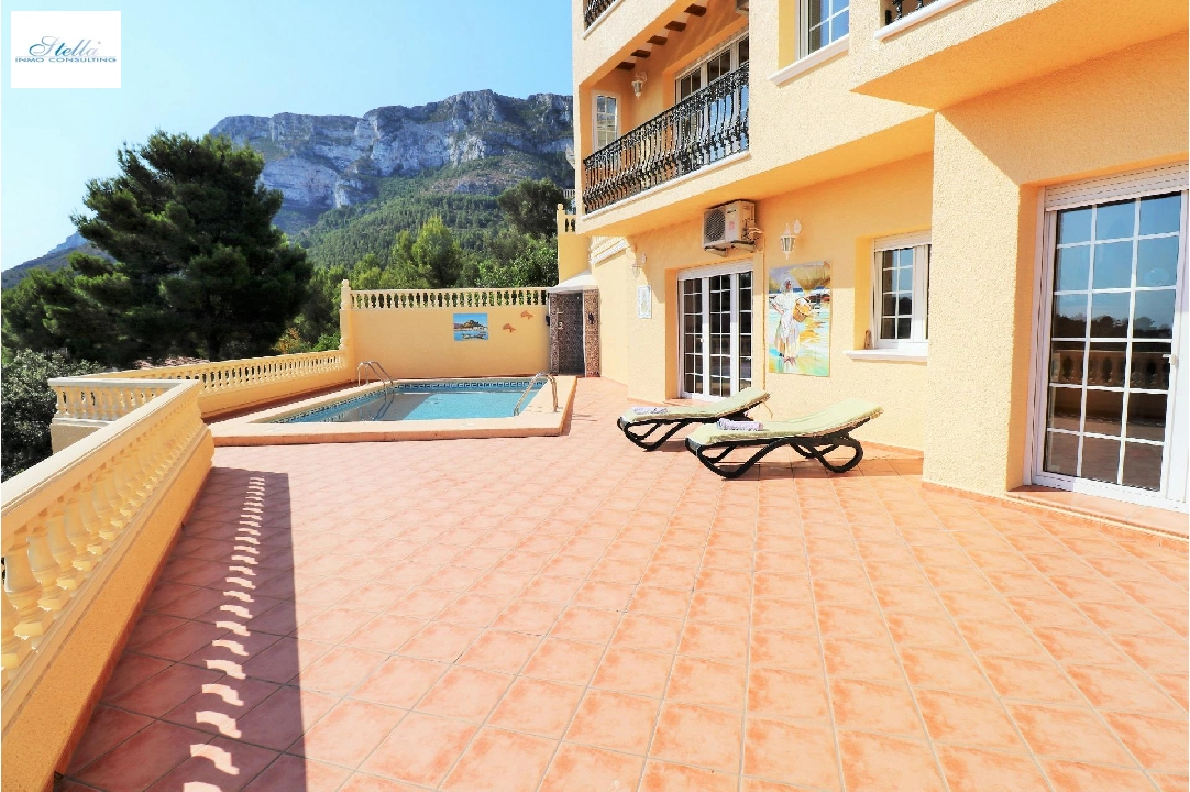 villa in Denia for sale, built area 319 m², air-condition, plot area 900 m², 6 bedroom, 4 bathroom, swimming-pool, ref.: AM-12170DA-15