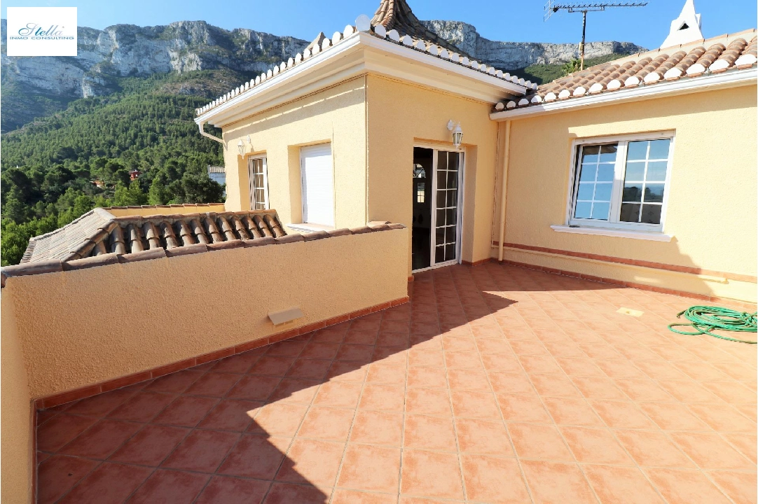 villa in Denia for sale, built area 319 m², air-condition, plot area 900 m², 6 bedroom, 4 bathroom, swimming-pool, ref.: AM-12170DA-17