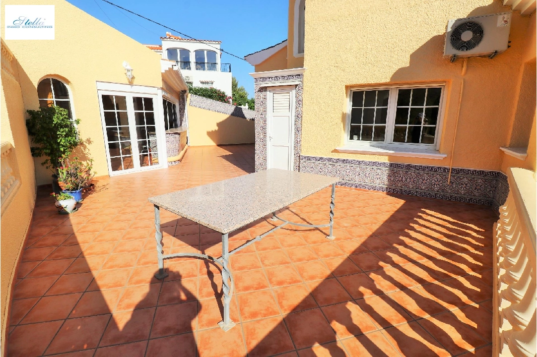 villa in Denia for sale, built area 319 m², air-condition, plot area 900 m², 6 bedroom, 4 bathroom, swimming-pool, ref.: AM-12170DA-18