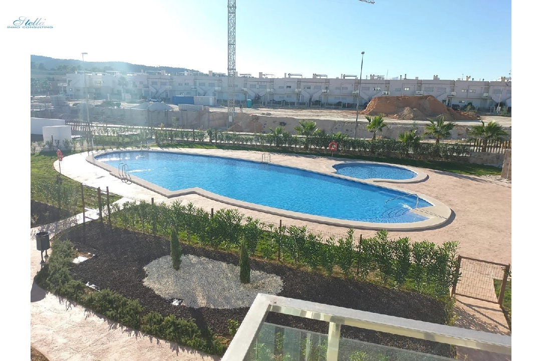 terraced house cornerside in Entrenaranjos for sale, built area 222 m², condition first owner, air-condition, 3 bedroom, 2 bathroom, swimming-pool, ref.: HA-ENN-119-R02-1